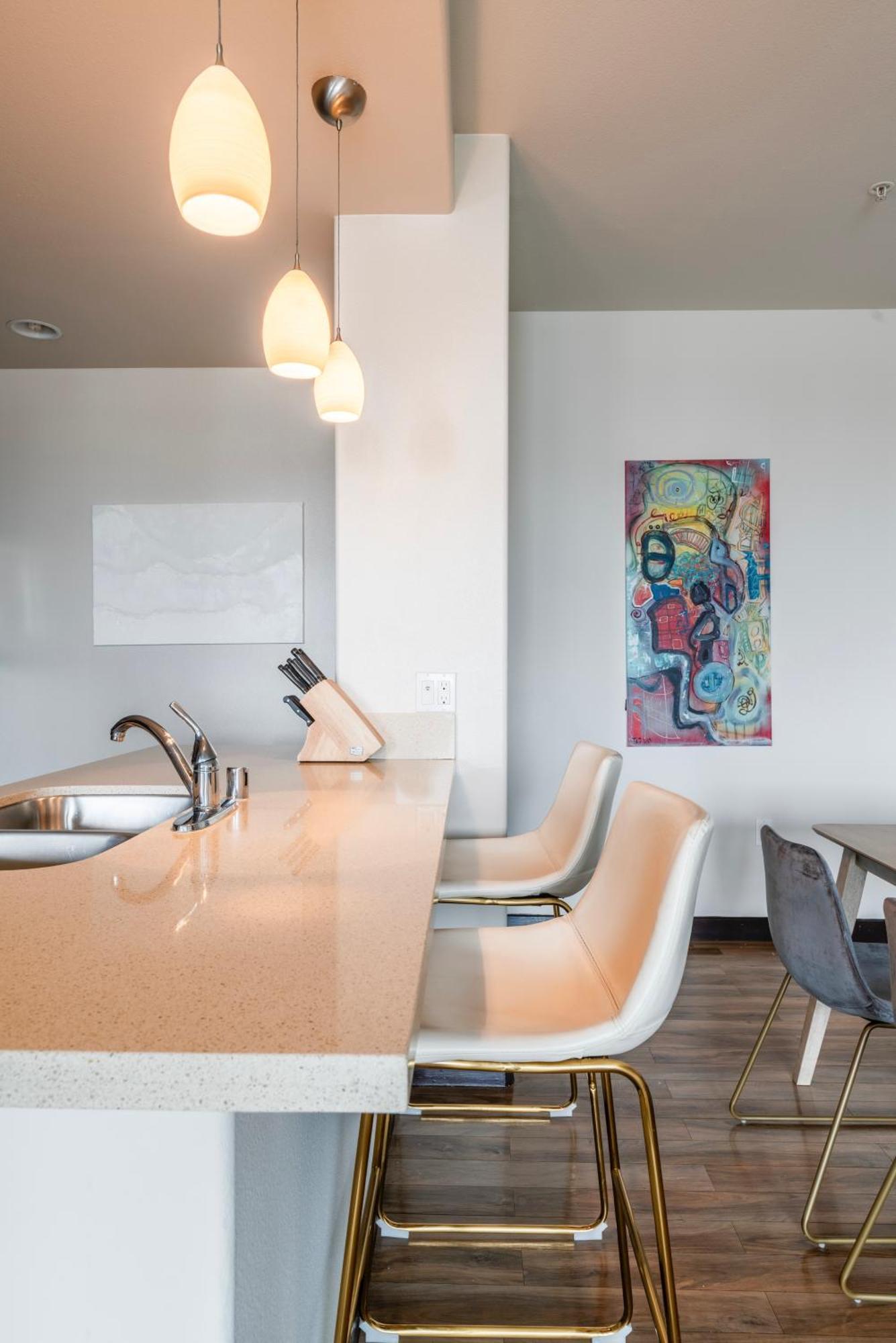 Brand New 2br Weho Luxury Apartamento *